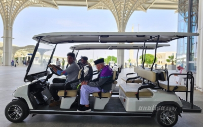 Golf Car Layanan Bandara AMAA Bagi Jemaah Haji Lansia