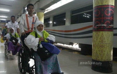 Perdana, Kereta Api Layani Rombongan Jemaah Haji