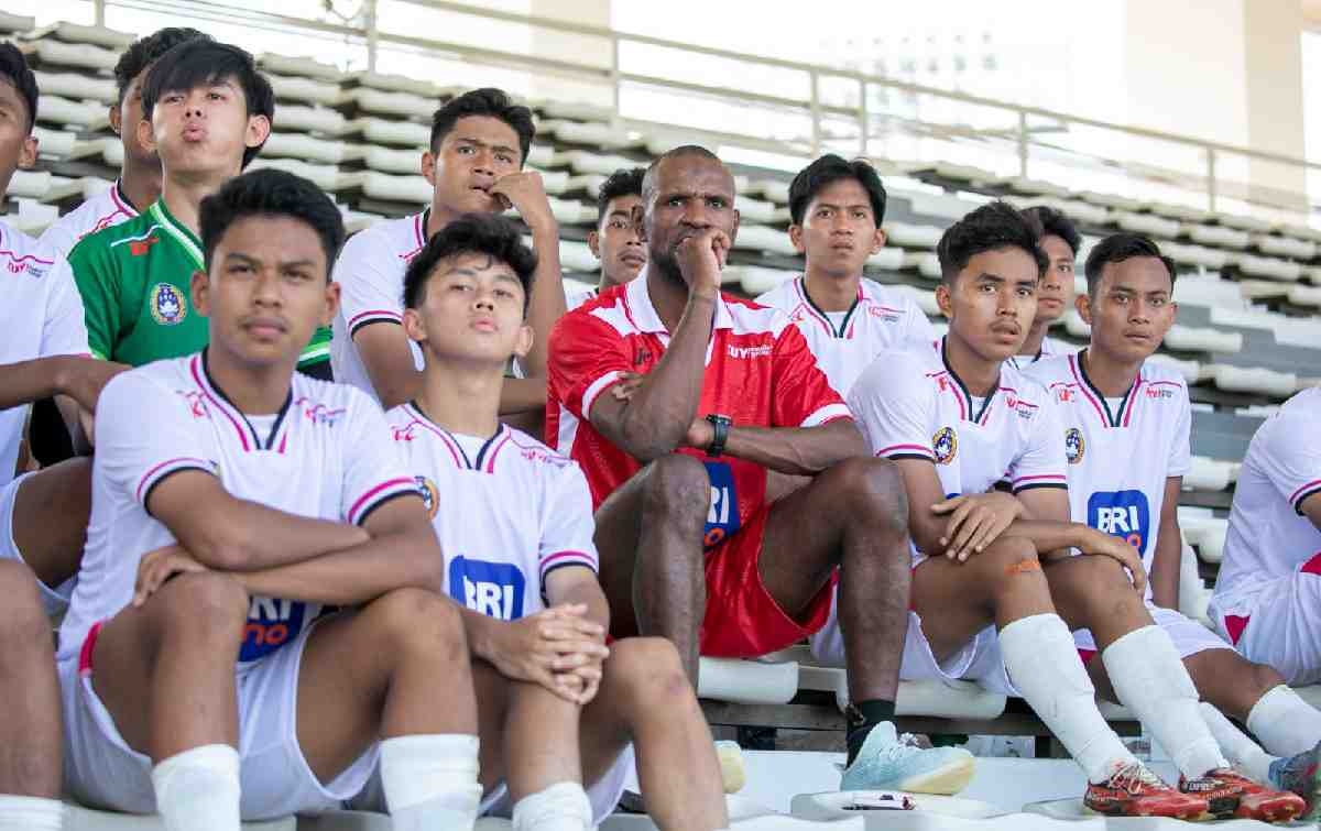 BRImo Future Garuda: Ini Potret Anak Muda Indonesia Latihan Bola Bersama Roberto Carlos, Materazzi, Abidal dan Veron