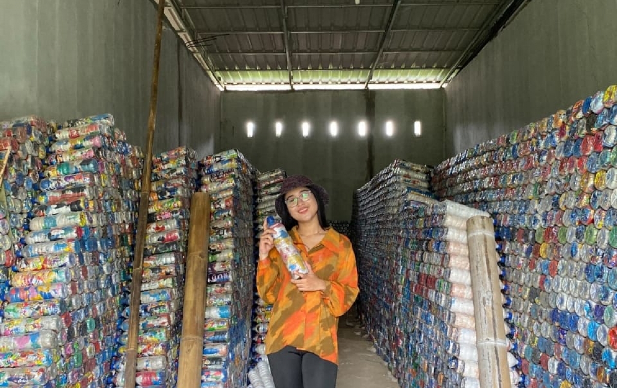 Namira Purba-Yayasan Proyek Sayap Indonesia Bangun Desa Bebas Sampah