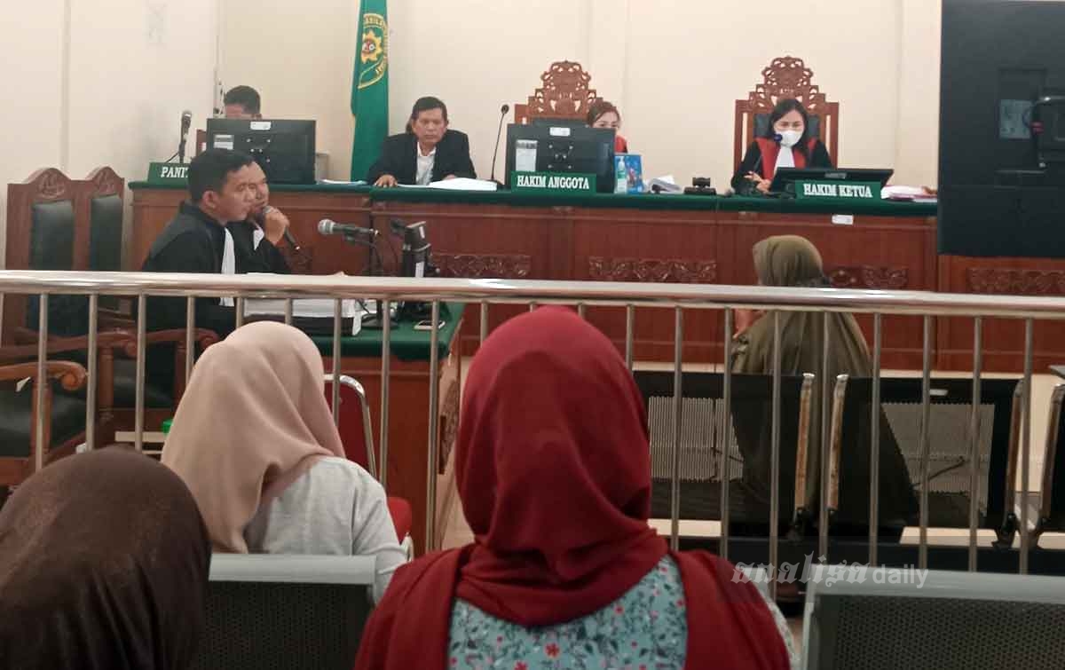 Sidang Pembunuhan Paino, Keterangan Saksi Berlainan Dengan BAP Kepolisian
