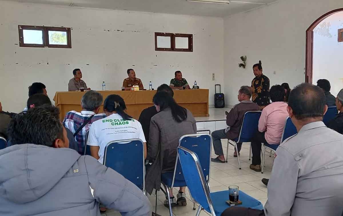 Camat Parlilitan Tengahi Persoalan Pelepasan Tanah Adat