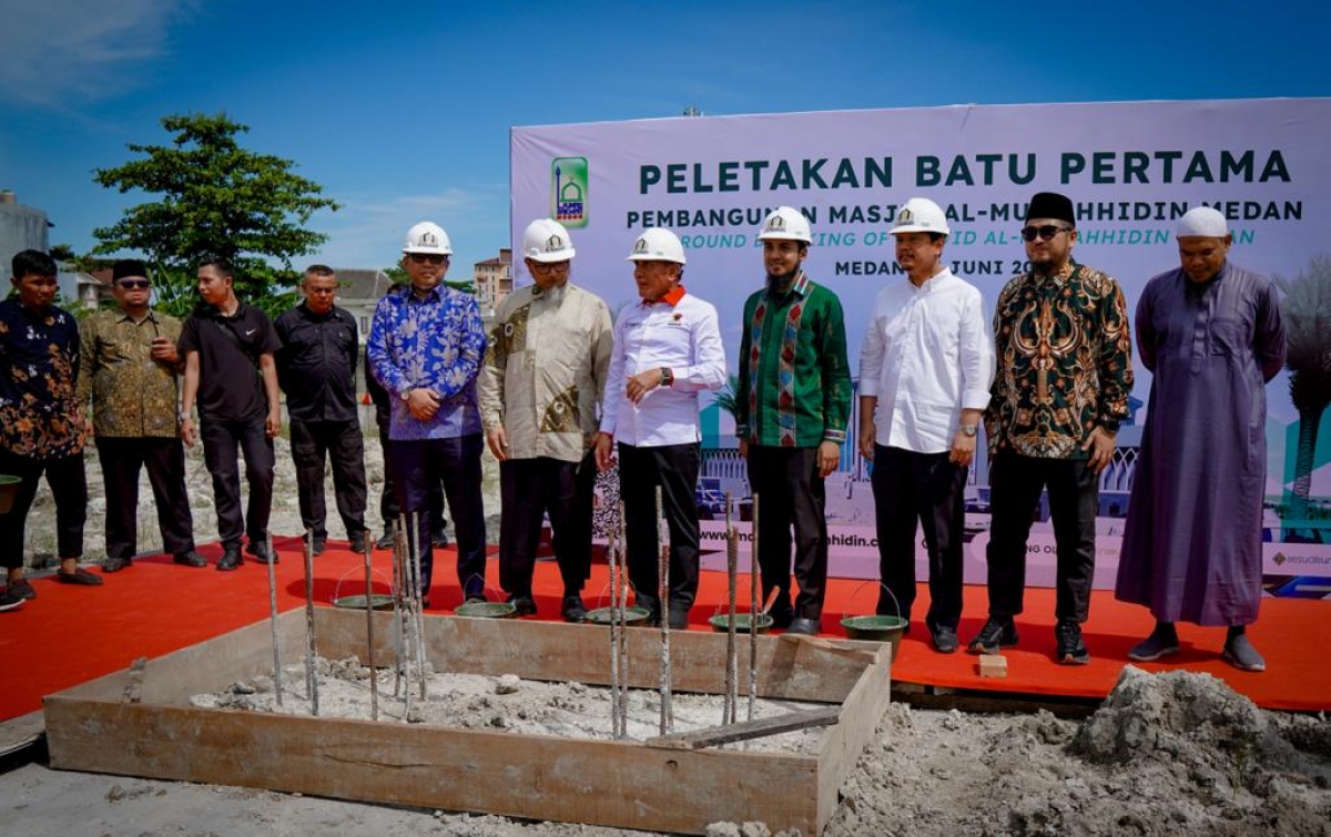 Gubernur Edy Rahmayadi Hadiri Peletakan Batu Pertama Pembangunan Masjid