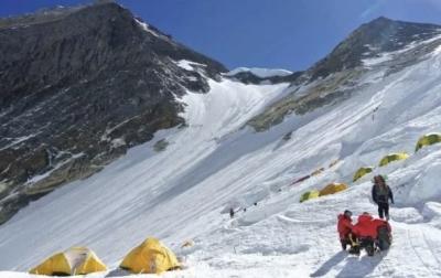 Pendaki Tewas di Puncak Everest Akibat Agen Ekspedisi Tak Berpengalaman