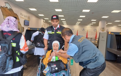 Cegah Demensia, Tenaga Kesehatan Haji Ajak Jemaah Bersosialisasi