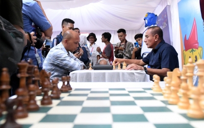 Edy Rahmayadi Duel Catur Lawan Master Nasional di PRSU