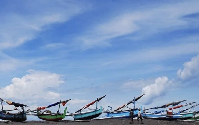 BMKG: Cerah Berawan hingga Hujan Ringan Berpotensi Terjadi di Indonesia