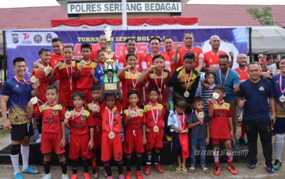 Tim PS Polres Sergai Juarai Turnamen U-12