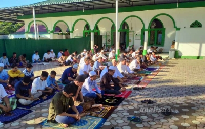 Salat Idul Adha, Kaum Muslimin Padati  Masjid Nurul Ikhlas