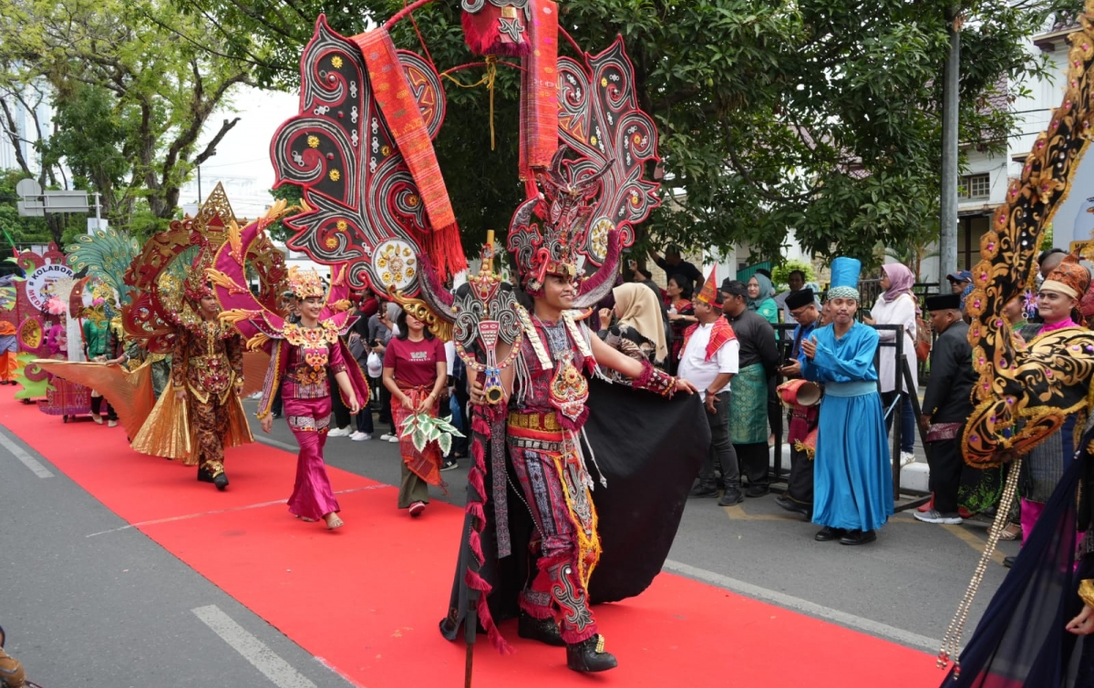 Pawai Colorful Medan Carnival Meriah, Bobby Nasution: Angkat Keberagaman