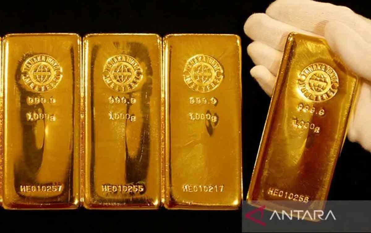 Harga Emas Antam Naik Rp 8.000 Per Gram