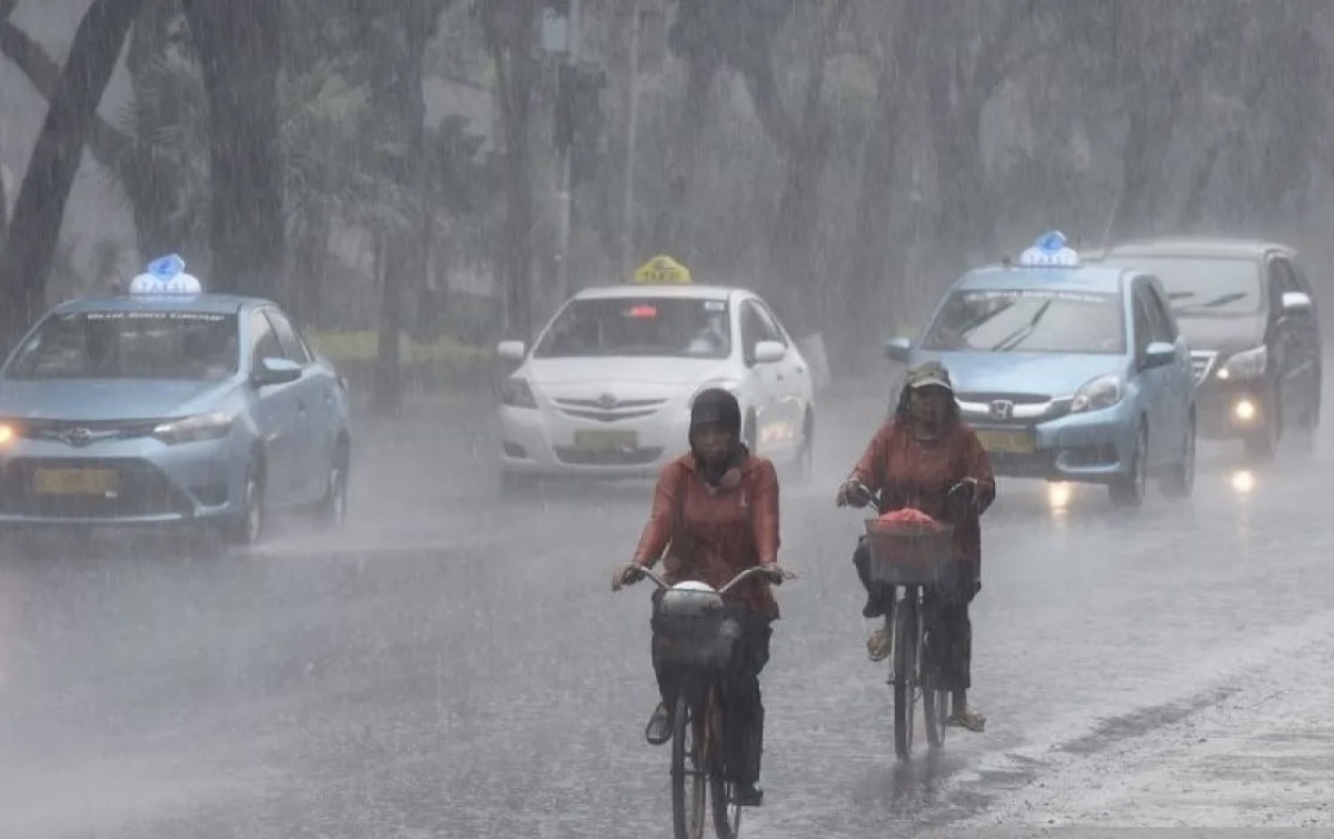 Hujan Berpeluang Guyur Sejumlah Kota Besar di Indonesia