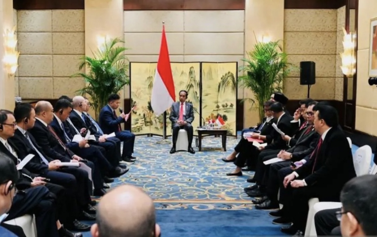 Presiden Jokowi Gaet Investasi 11,5 Miliar Dolar AS dari Industri Kaca China