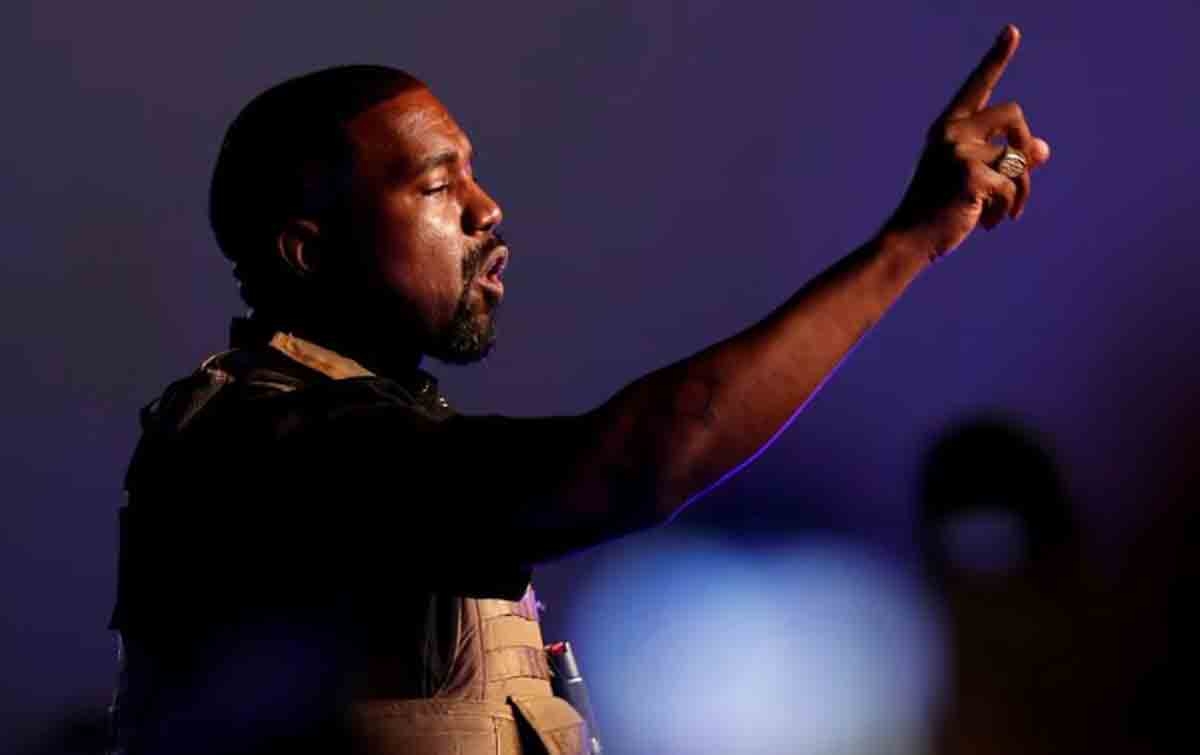 Platform Media Sosial X Mengaktifkan Kembali Akun Kanye West