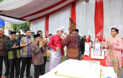 Hasyim Apresiasi Capaian Wali Kota Bobby, Tak Bisa Dipandang Sebelah Mata