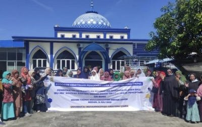 Ibu-ibu PRA Medan Johor Dilatih Buat Bakso dan Dimsum
