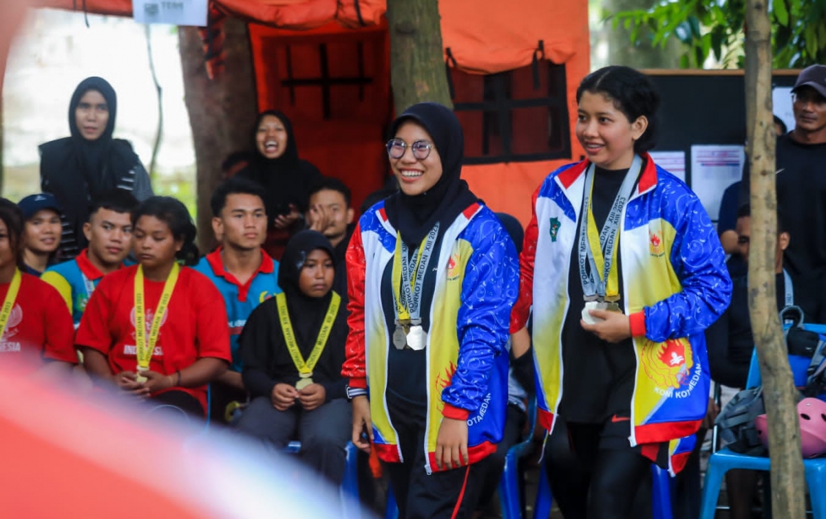 Porkot XIII, Bobby Nasution Beri Beasiswa untuk 2 Atlet Arung Jeram Peraih Medali Emas