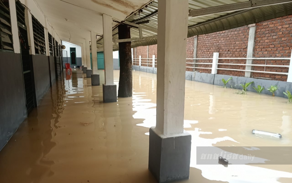 SMK Al-Washliyah 12 Sei Rampah Terendam Banjir, Belajar Mengajar Diliburkan