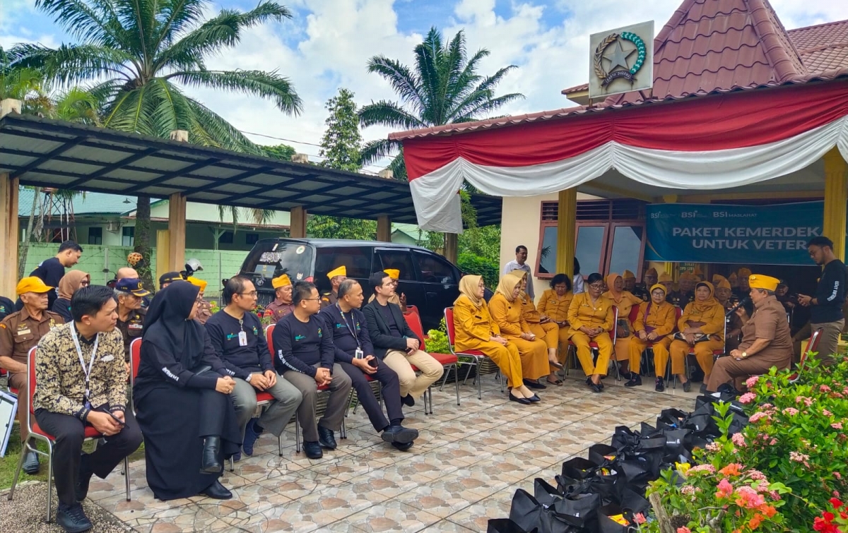 BSI Maslahat dan BSI Berbagi Kado Kemerdekaan Bersama Legiun Veteran Medan