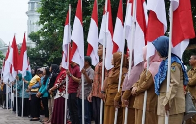Bagi-bagi 1.000 Bendera Merah Putih Jadi Gerakan Patriotisme Kebangsaan