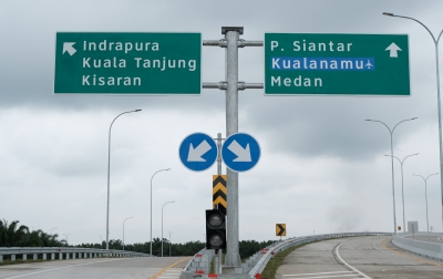Perkuat Logistik ke Pelabuhan Kuala Tanjung, Hutama Karya Uji Laik 2 Ruas Tol