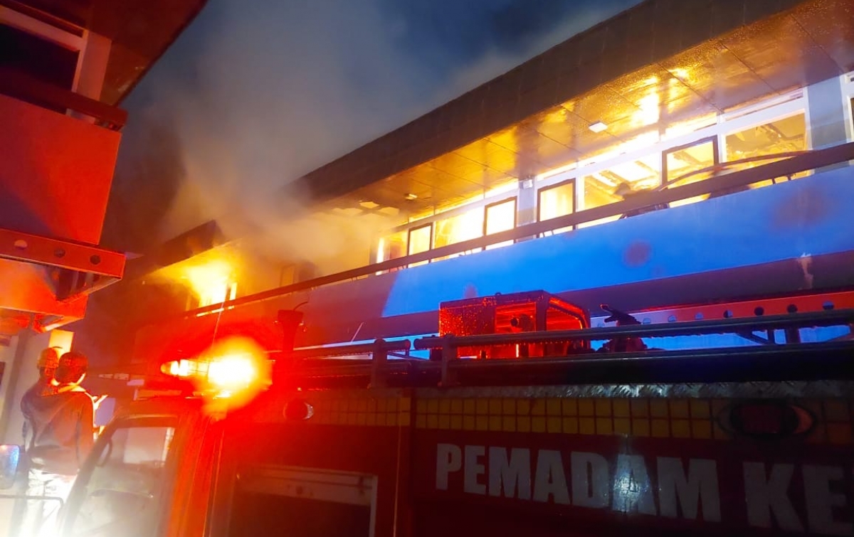 7 Kamar Hotel Rudang Berastagi Terbakar