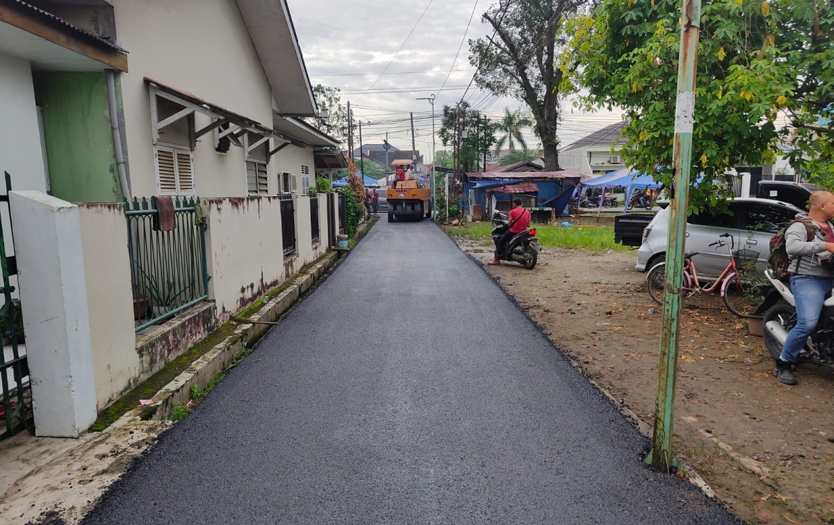 Jalan Eka Sekolah Medan Johor Selesai Diaspal