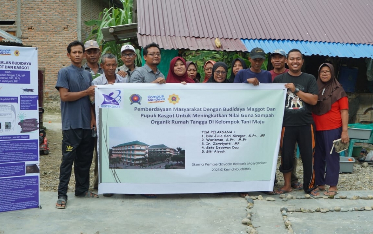 Laksanakan PKM, Dosen Panca Budi Edukasi Peningkatan Nilai Guna Sampah Organik Rumah Tangga Melalui Budidaya Maggot dan Pupuk Kasgot