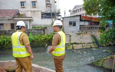Atasi Banjir di 3 Wilayah, Pemko Medan Lebarkan Parit Emas Jalan Sampali
