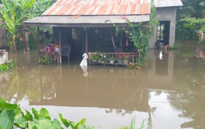 Warga Keluhkan Lambannya Penanganan Banjir di Desa Kuala Sikasim