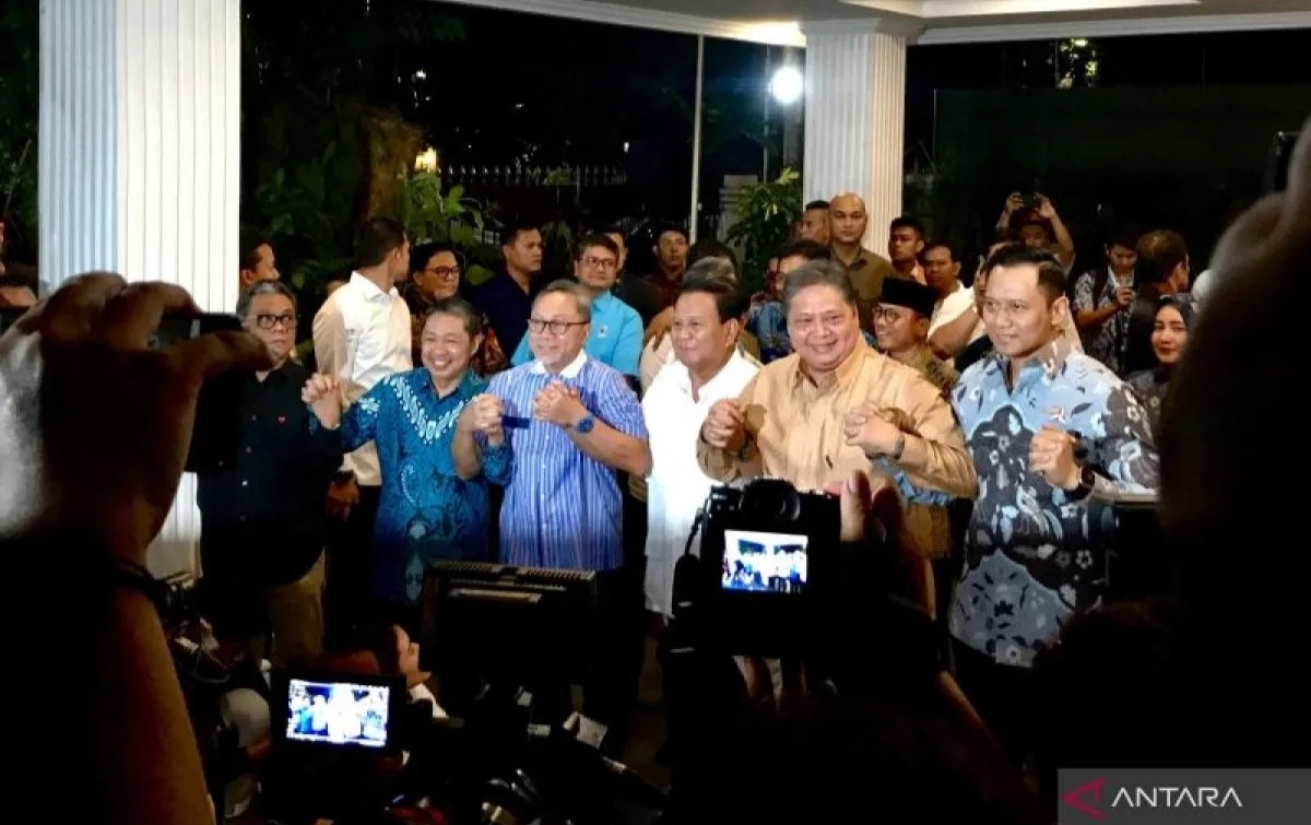 Prabowo Umumkan Gibran Rakabuming Raka Sebagai Bakal Cawapres