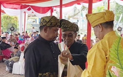 Rahudman Harahap Disematkan Gelar Datuk Laksamana Wira Diraja