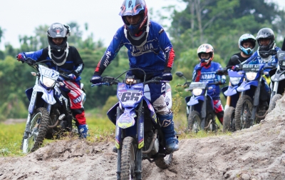 Sensasi Mengendarai Yamaha WR di Sirkuit Alamta Pancur Batu