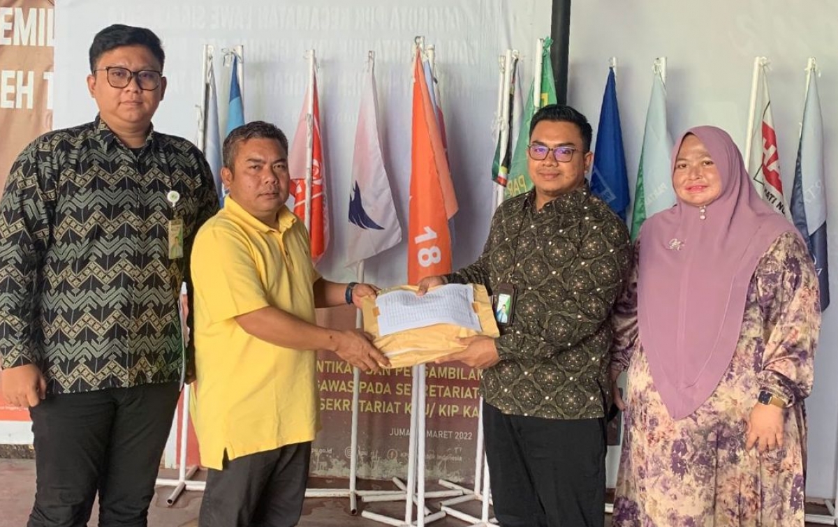 2.464 Petugas Pemilu KIP Aceh Tenggara Terima Kartu BPJamsostek