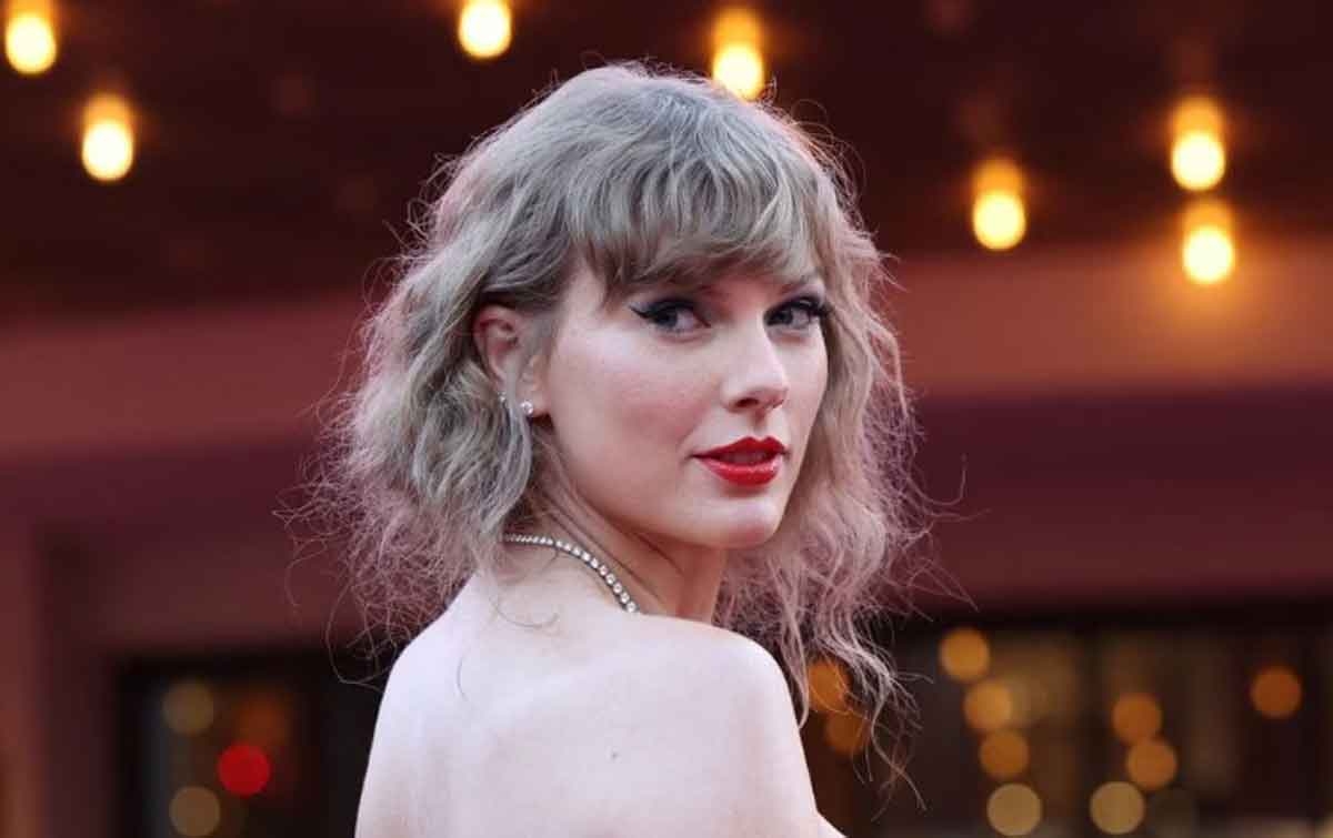 Rekaman Ulang Taylor Swift untuk '1989' Mendominasi Tangga Lagu Inggris