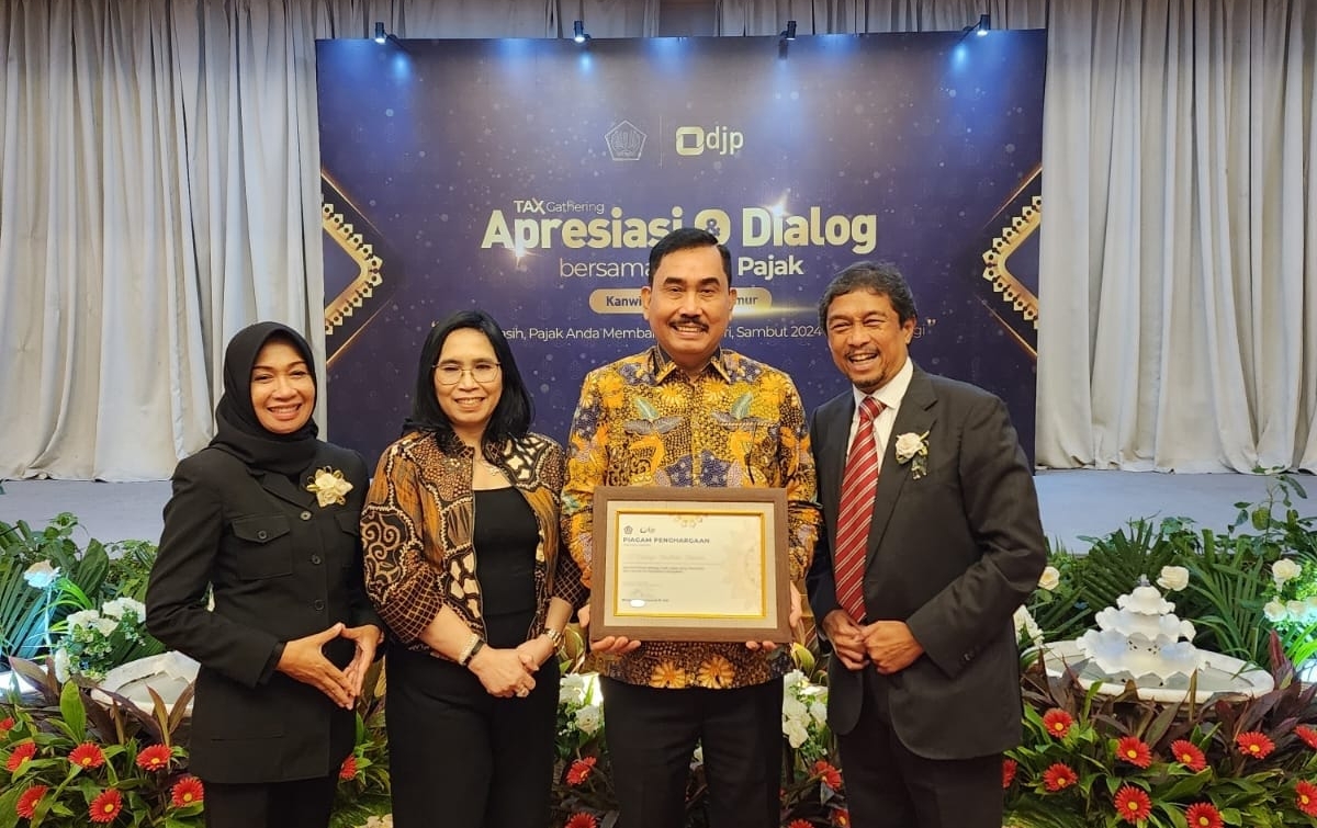 Hendrik Sitompul Bayar Pajak Terbesar untuk Keempat Kalinya di Kanwil Ditjen Pajak Jakarta Timur