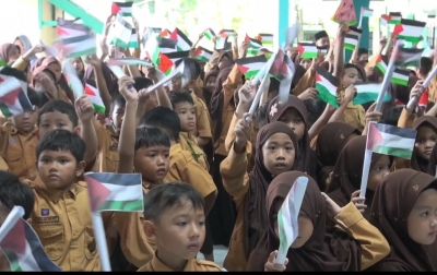 Siswa Siswi SD Islam Terpadu Siti Hajar Medan Galang Dana untuk Palestina