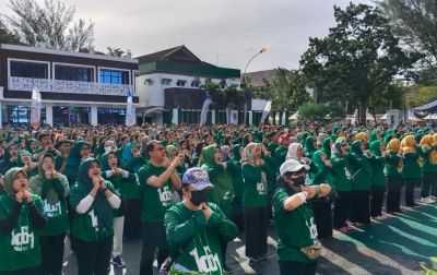 Diikuti 2.000 Peserta, FKG USU Pecahkan Rekor MURI Senam Rahang Terbanyak