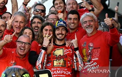 Francesco Bagnaia Pertahankan Gelar Juara Dunia MotoGP