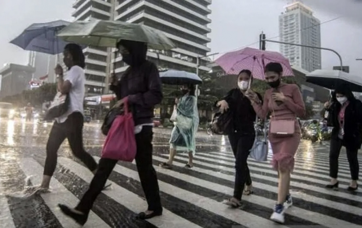 Sejumlah Wilayah di Indonesia Diprakirakan Hujan Disertai Petir Hari Ini