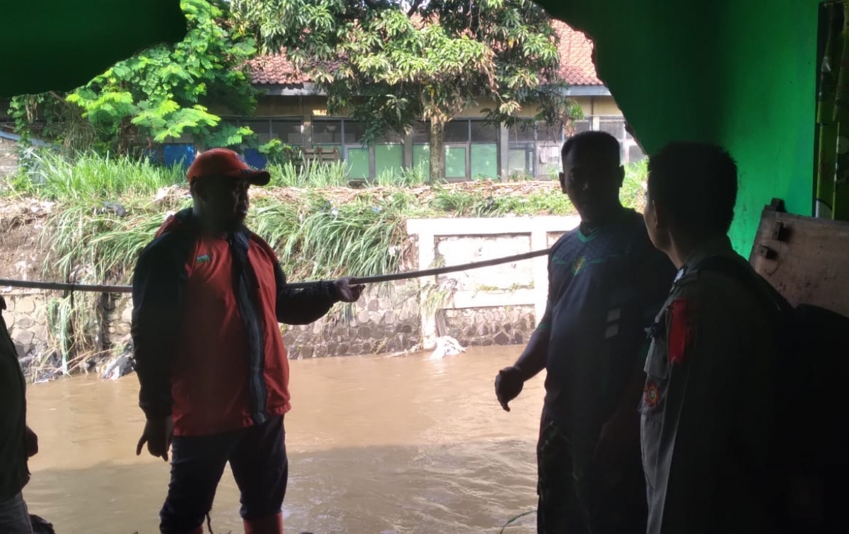 Angin Kencang dan Banjir Bandang Terjang Kabupaten Bandung, 102 Rumah Rusak, 6 Warga Luka-Luka