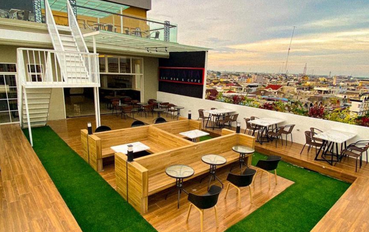 Kini, Lotus Sky Bar & Cafe Rooftop di Swasana Hotel Medan Dibuka untuk Umum