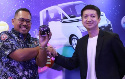 Modal Transaksi Mulai Rp 10.000 Pakai OVO, Warga Bandung Dapat Mobil Listrik