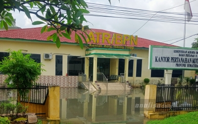 Diguyur Hujan, Halaman Kantor Pertanahan Tebingtinggi Tergenang Air