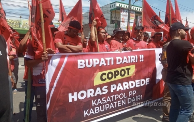 Kader PDIP Dairi Unjuk Rasa, Tuntut Horas Pardede Dicopot
