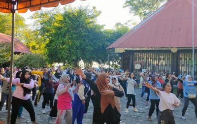 Relawan Bobby Nasution Gelar Senam Gemoy dan Festival Budaya di Kepulauan Nias