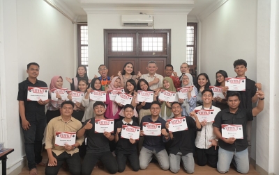 MRS Salurkan Beasiswa ke Mahasiswa di Medan, Meryl: Terus Kembangkan Diri