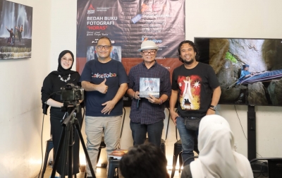 Buku Fotografi Karya Anak Medan Bertajuk Batak Tempo Doeloe Diluncurkan