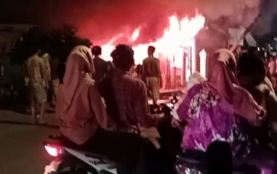 Toko Grosir di Jalan Kenanga Kota Padangsidimpuan Terbakar
