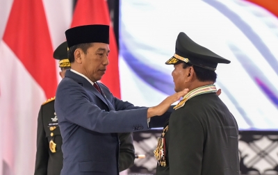 Prabowo Terima Kenaikan Pangkat Jenderal dari Presiden Jokowi